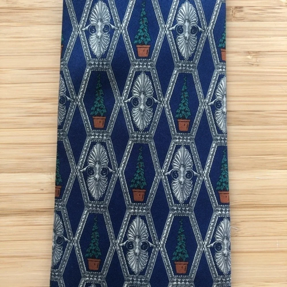 Dunhill Silk Tie In Navy/Tan With Unique Pattern